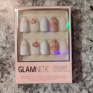Glamnetic Short Almond Press-On Nails - White and Gold
